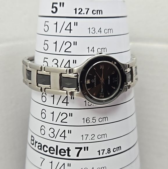 Vintage Womens Essence Ceramic Diamond Cut Sapphire Crystal Watch New Battery - Picture 6 of 10